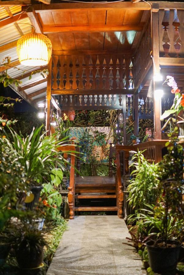 Rumah Kayu Sulawesi Antique Bedugul  Eksteriør bilde
