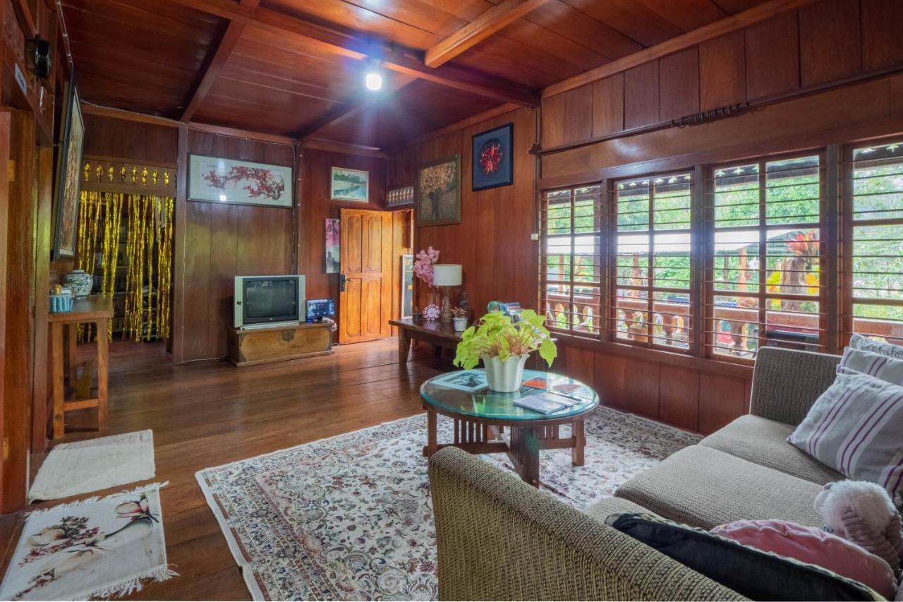 Rumah Kayu Sulawesi Antique Bedugul  Eksteriør bilde
